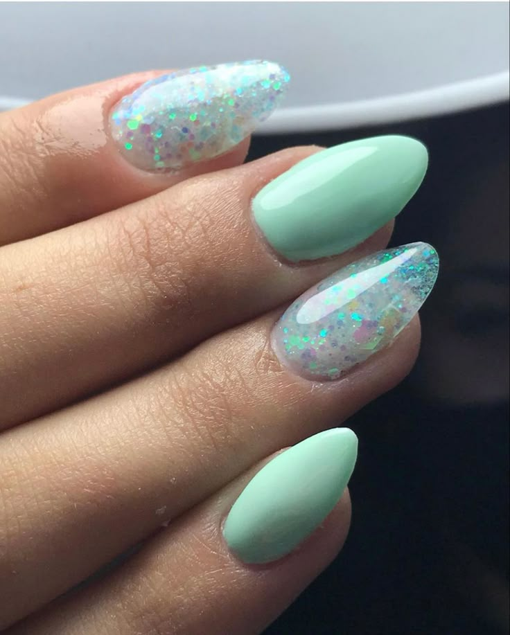 Gradient Green Garden Nails